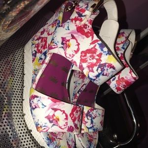 Juicy couture wedges